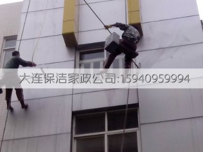 大連保潔公司施工現(xiàn)場