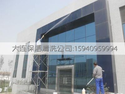 大連保潔公司施工現(xiàn)場