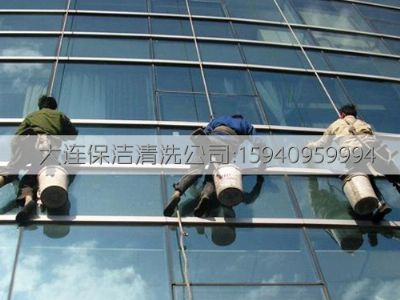 大連保潔公司施工現(xiàn)場